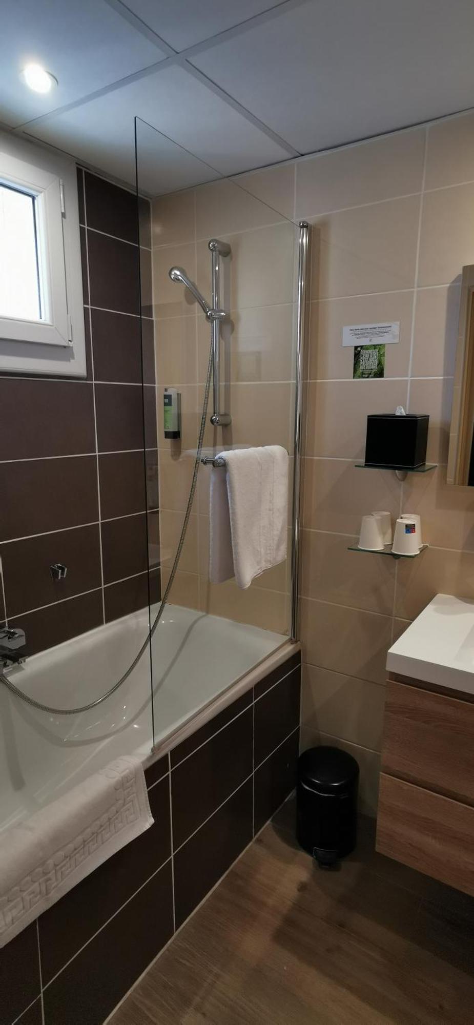 Saint-Nazaire  Hotel Le Valaurie מראה חיצוני תמונה