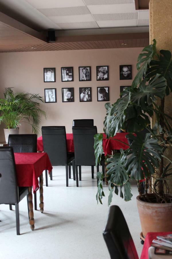 Saint-Nazaire  Hotel Le Valaurie מראה חיצוני תמונה
