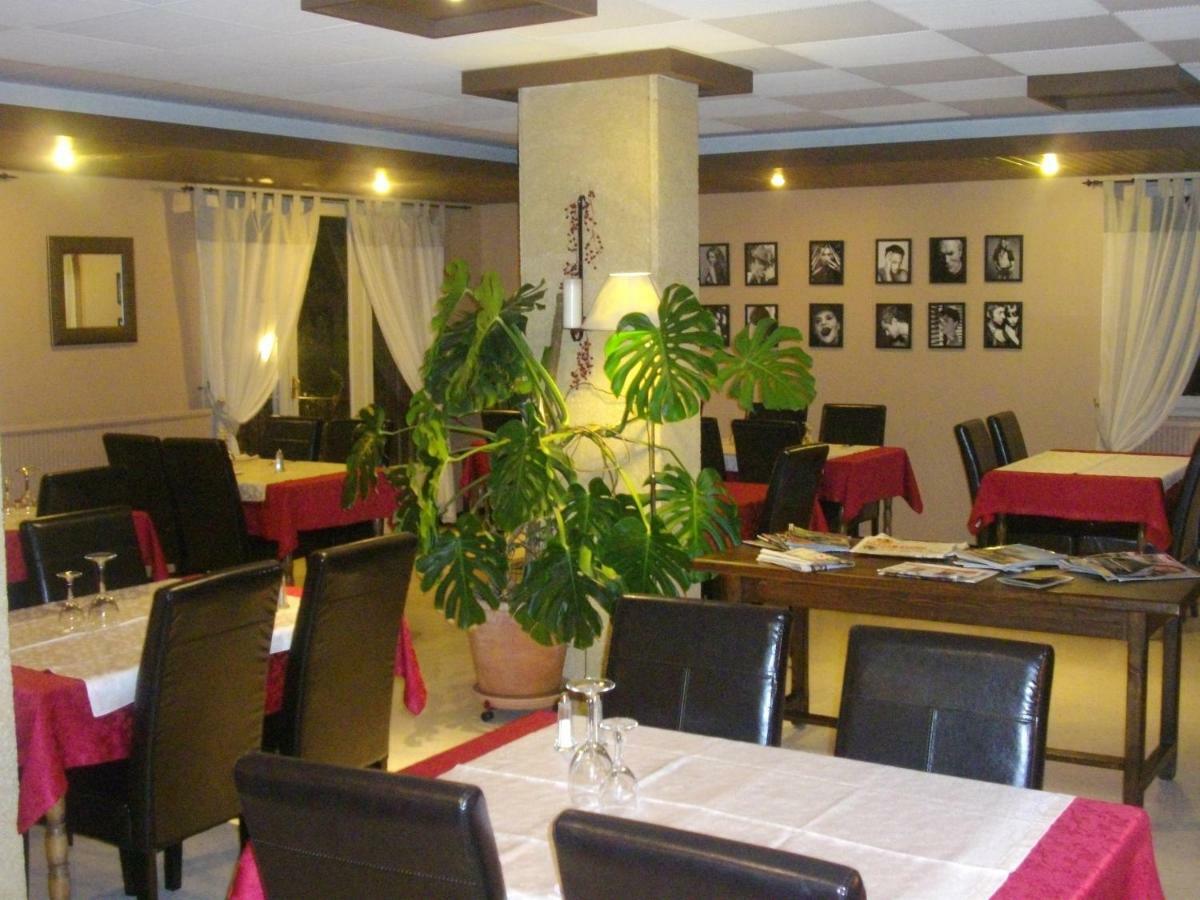 Saint-Nazaire  Hotel Le Valaurie מראה חיצוני תמונה